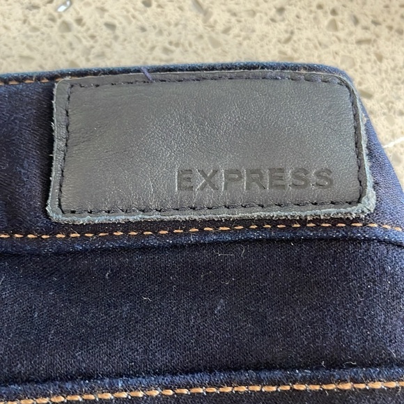 Express blue legging stretch low rise jeans. Size 8Short - Picture 6 of 6